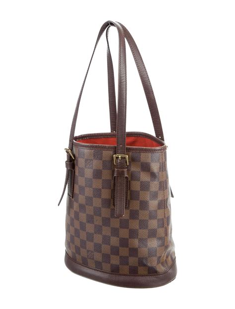 louis vuitton damier canvas marais bucket bag